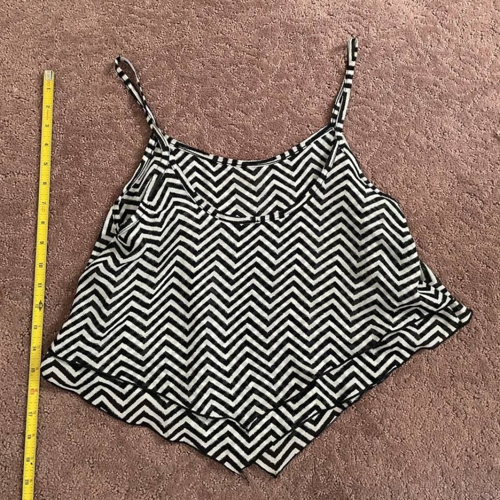 Black & White Strip Crop Top